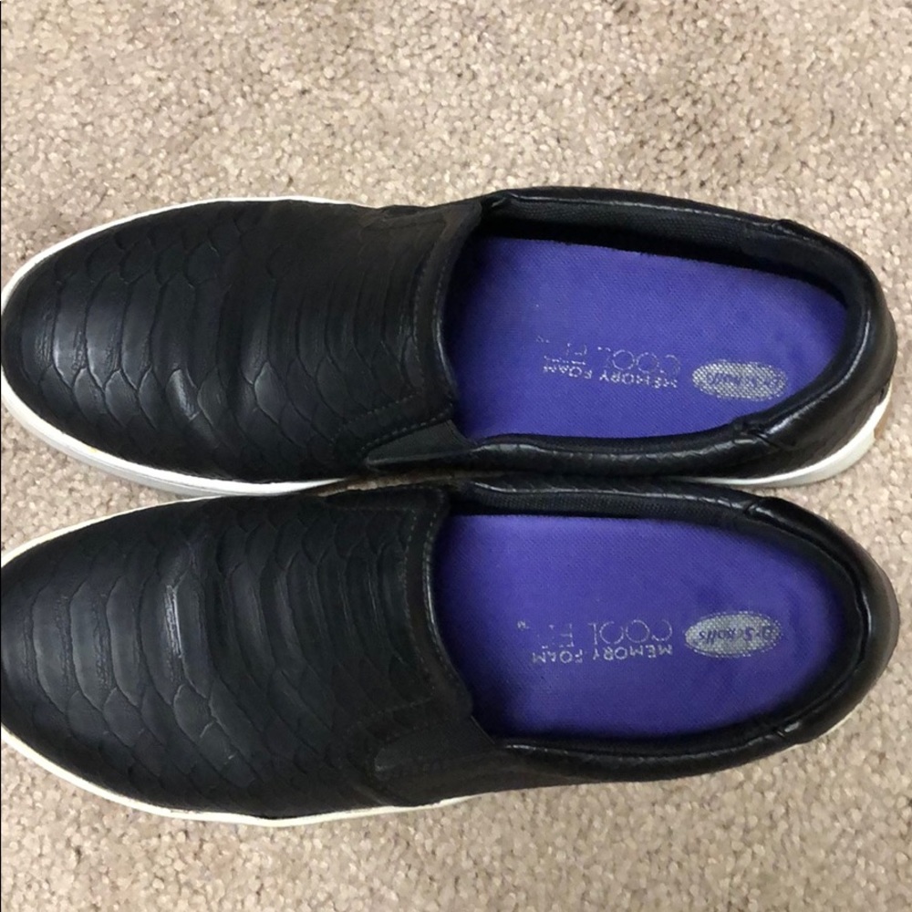 Used Dr. Scholl’s memory foam slip ons size 7.5